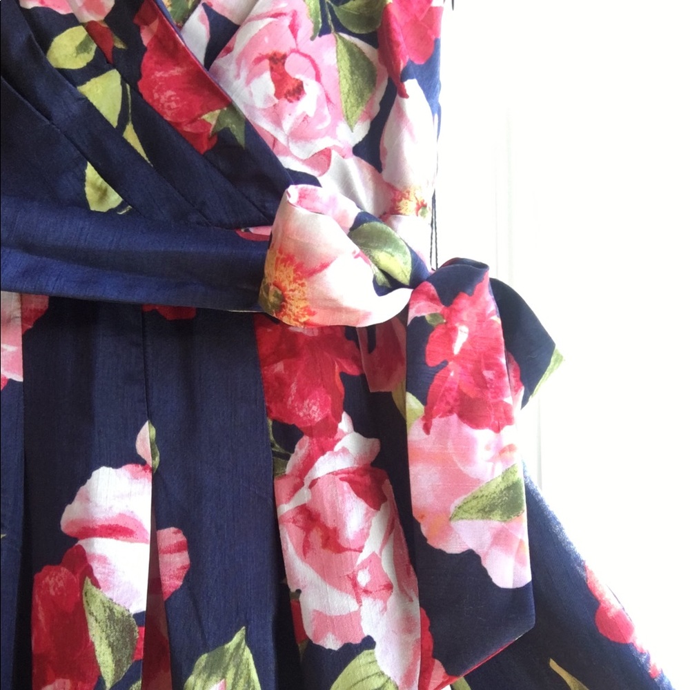 A line dress with optional belt